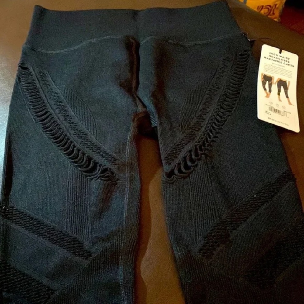 ✨NWT✨ ALO Yoga High-Waisted Seamless Radiance Capri - Sz S - Picture 6 of 10